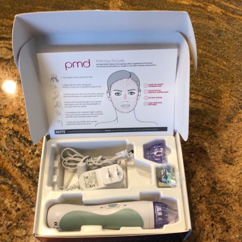 Personal microdermabrasion by pmd